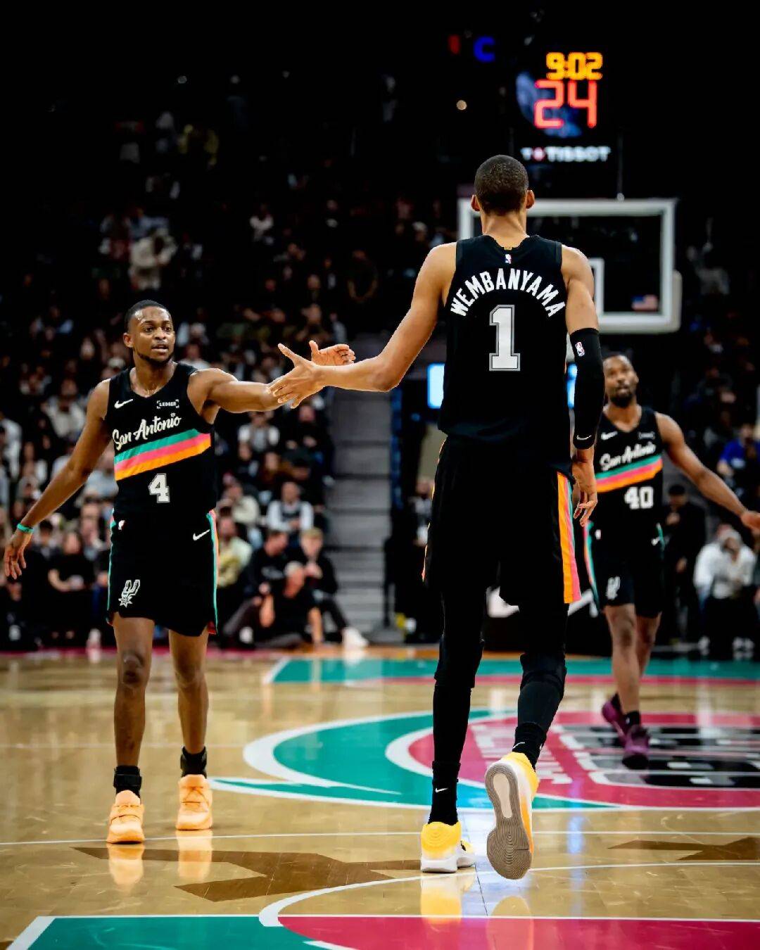 开云体育官网-国际比赛日迈阿密热火备战NBA常规赛，门线救险细节曝光，球迷炸锅，纪律约束更严格的简单介绍